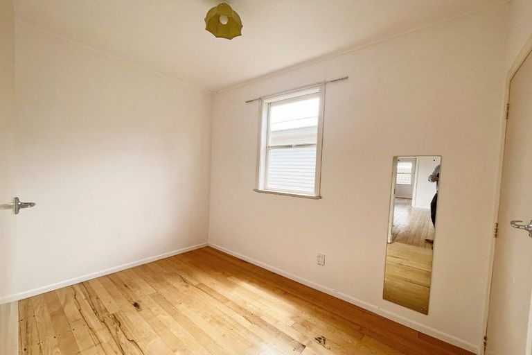 Photo of property in 31 Newhaven Terrace, Mairangi Bay, Auckland, 0630