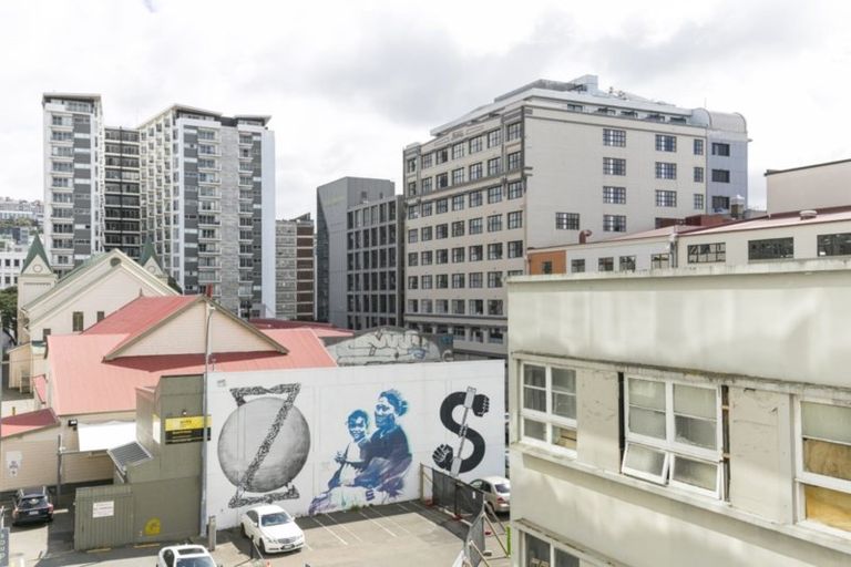 Photo of property in Monvie Apartments, 305/15 Holland Street, Te Aro, Wellington, 6011