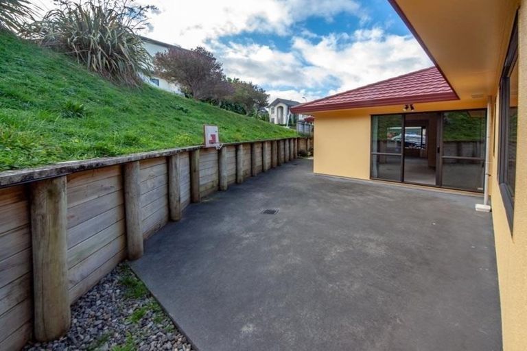 Photo of property in 35 Waverton Terrace, Churton Park, Wellington, 6037