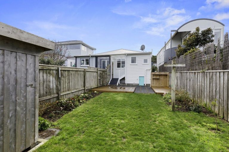 Photo of property in 23 Trent Street, Island Bay, Wellington, 6023
