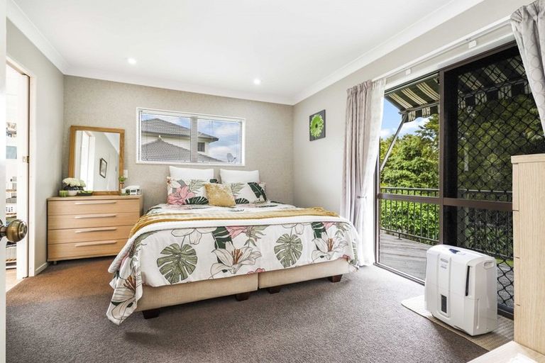 Photo of property in 11 Sunset Close, Western Heights, Hamilton, 3200