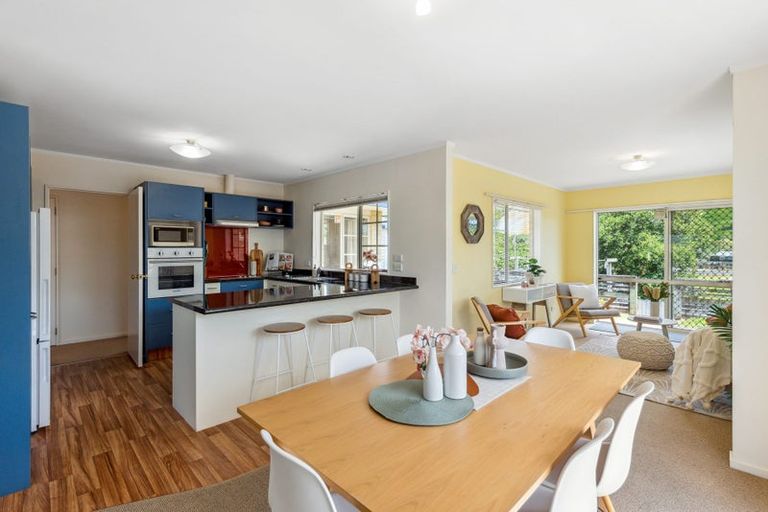 Photo of property in 48 He Awa Crescent, Waikanae, 5036