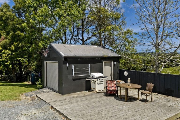 Photo of property in 166 Gervin Road, Wainui, Silverdale, 0992
