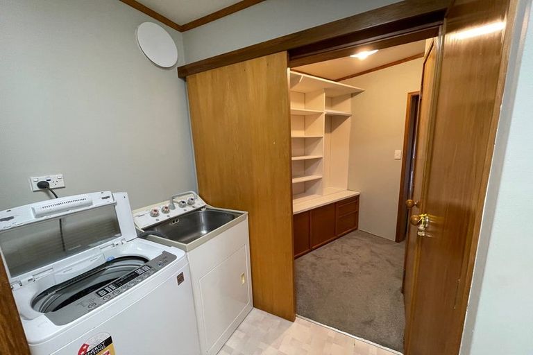 Photo of property in 166 Chelsea View Drive, Chatswood, Auckland, 0626