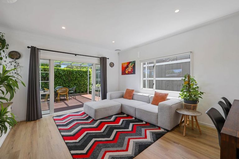 Photo of property in 16 Mulvaney Crescent, Henderson, Auckland, 0612