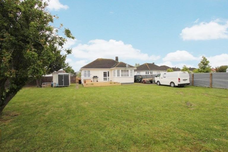 Photo of property in 25 Esk Street, Roslyn, Palmerston North, 4414