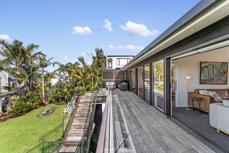 Photo of property in 2/16 Marama Street, Castor Bay, Auckland, 0620