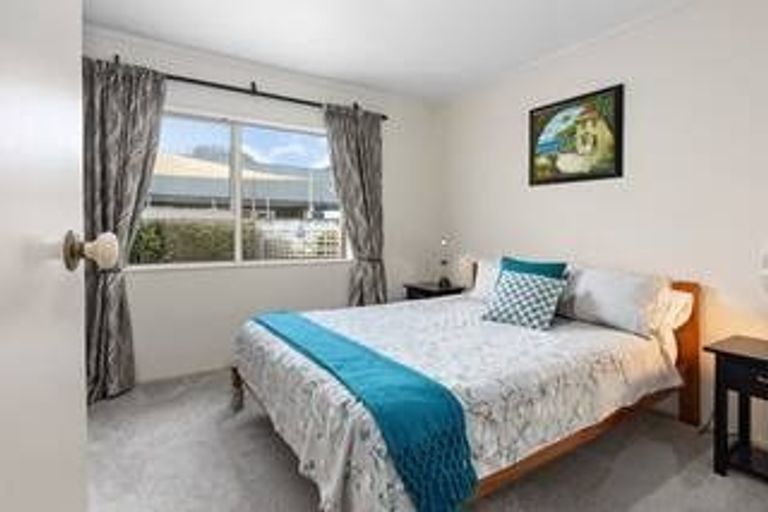 Photo of property in 70 Campbell Avenue, Paraparaumu, 5032