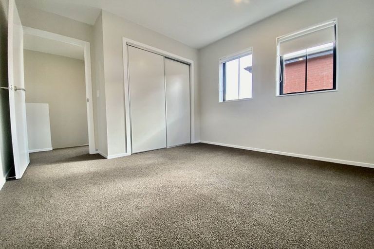 Photo of property in 5/15 Sunhill Road, Sunnyvale, Auckland, 0612