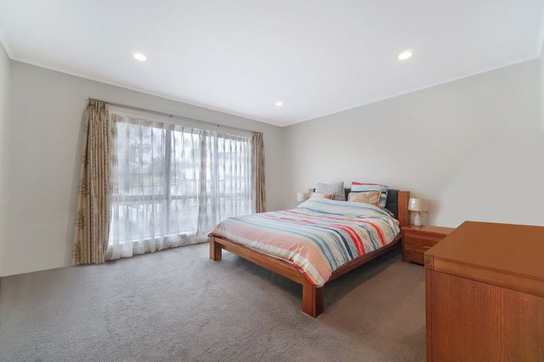 Photo of property in 2/163 Hobsonville Road, West Harbour, Auckland, 0618