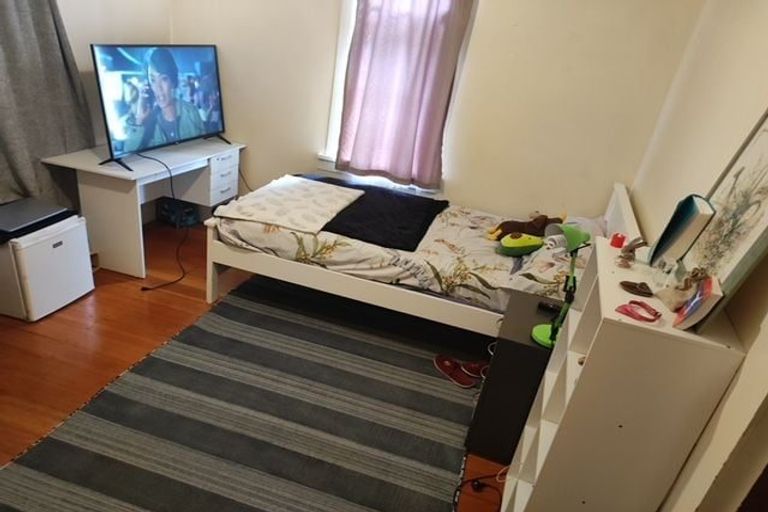 Photo of property in 4 Levy Street, Mount Victoria, Wellington, 6011