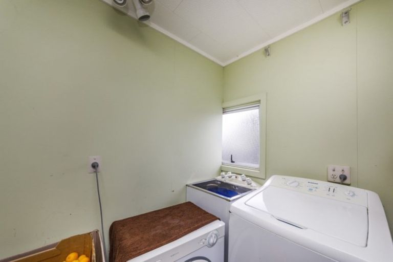Photo of property in 1 Ngaio Street, West End, Palmerston North, 4412