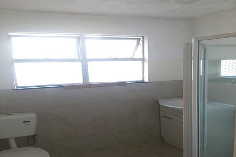 Photo of property in 33 Hillary Crescent, Upper Riccarton, Christchurch, 8041