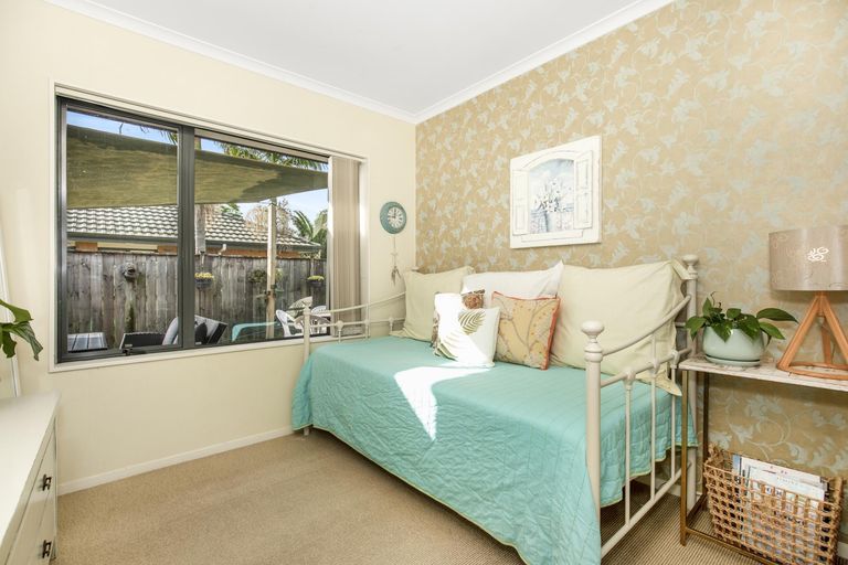Photo of property in 30 Blackwood Drive, Wattle Downs, Auckland, 2103