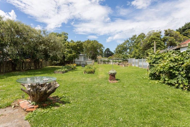 Photo of property in 49 Swinburn Street, Dannevirke, 4930