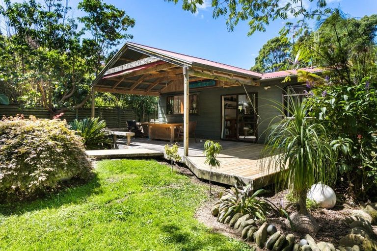 Photo of property in 48 Lysnar Street, Okitu, Gisborne, 4010
