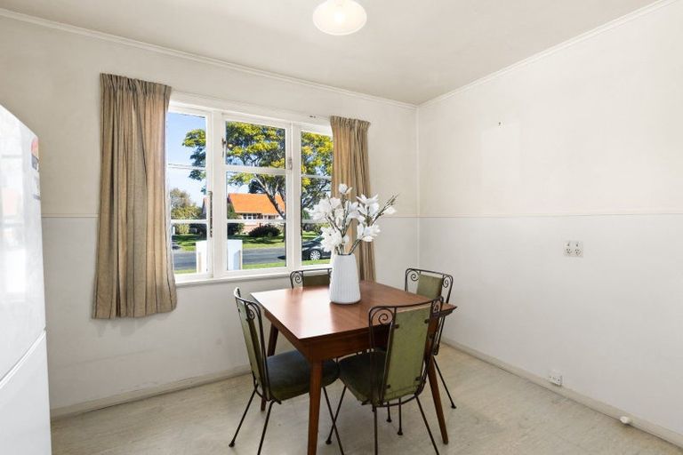 Photo of property in 96 Nuffield Avenue, Marewa, Napier, 4110