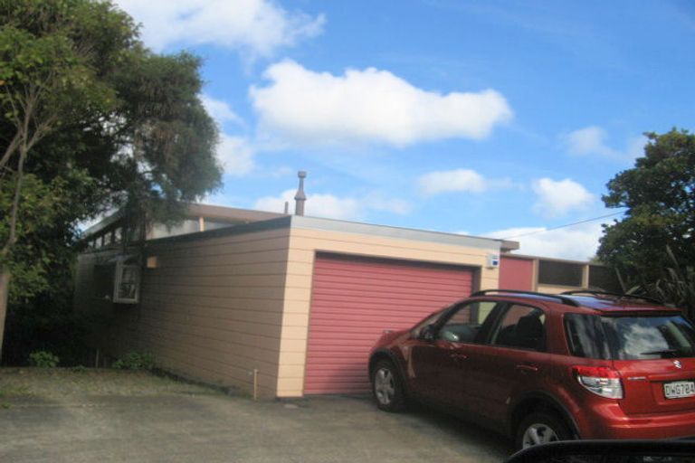 Photo of property in 8 Christina Grove, Normandale, Lower Hutt, 5010