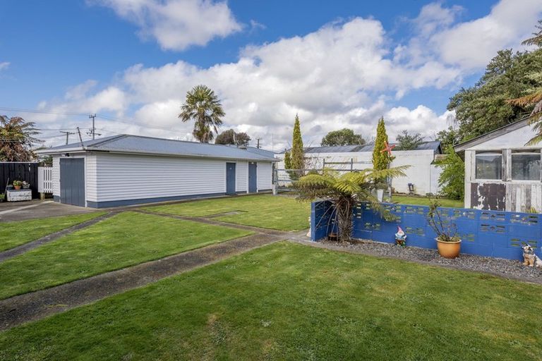 Photo of property in 94 Bartholomew Road, Levin, 5510