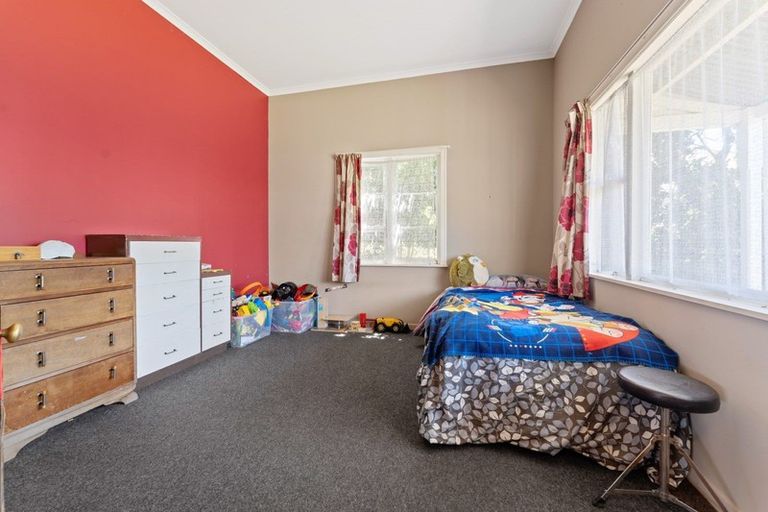 Photo of property in 79 Cracroft Street, Waitara, 4320