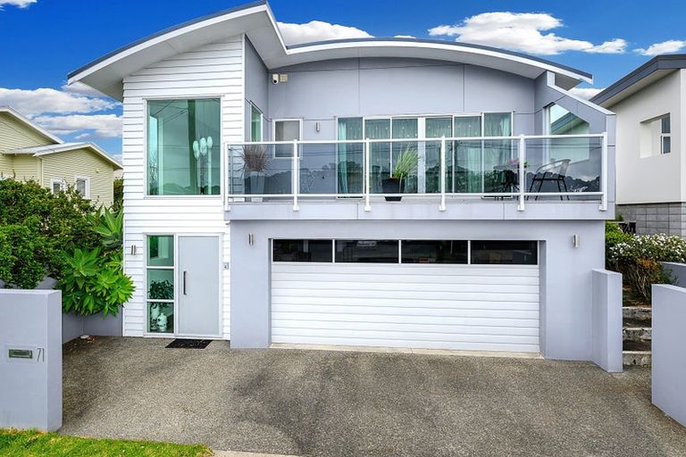 Photo of property in 71 Hine Street, New Plymouth, 4310