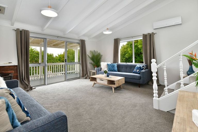 Photo of property in 30 Bay Vista Drive, Red Beach, 0932