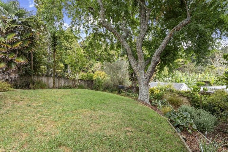 Photo of property in 8 Jays Road, Titirangi, Auckland, 0604