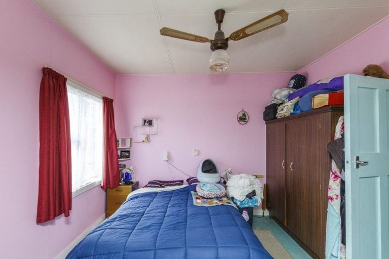 Photo of property in 75 Bryant Street, Takaro, Palmerston North, 4412