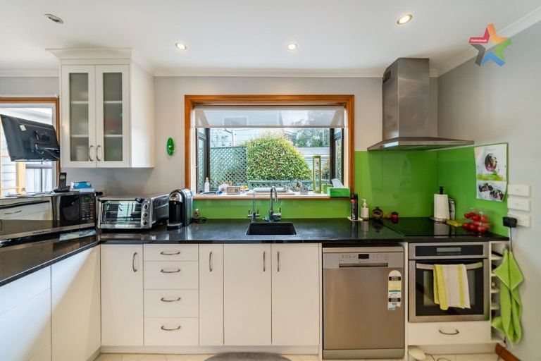 Photo of property in 8 Hawthorn Crescent, Stokes Valley, Lower Hutt, 5019