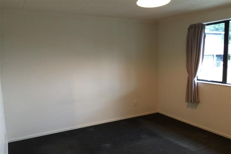 Photo of property in 43 Durham Street, Picton, 7220