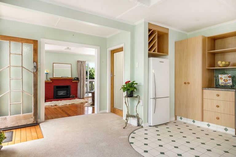 Photo of property in 3d Wallace Place, Westown, New Plymouth, 4310