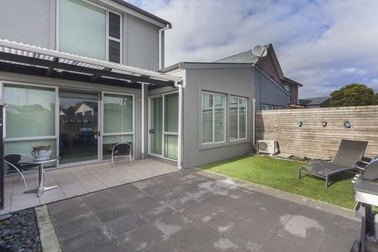 Photo of property in 11d Clearwater Cove, West Harbour, Auckland, 0618
