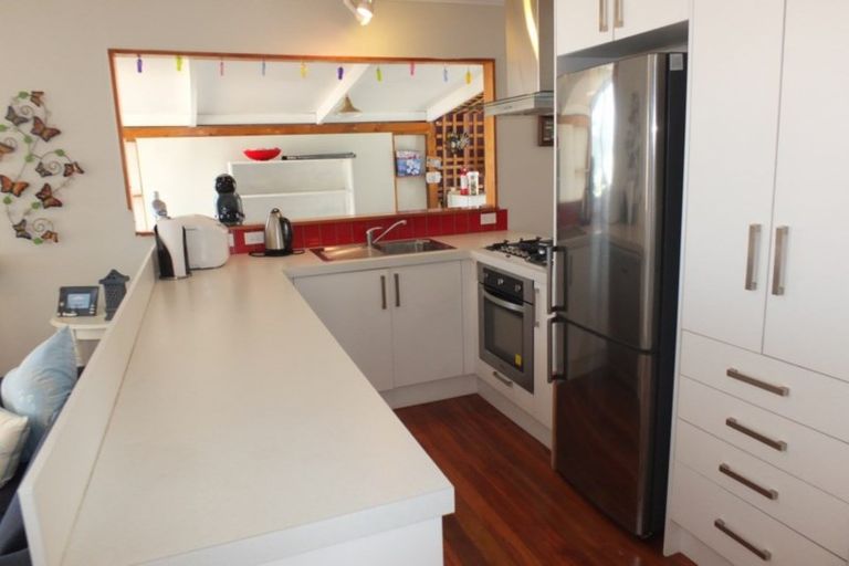 Photo of property in 10 Brown Terrace, Foxton Beach, Foxton, 4815