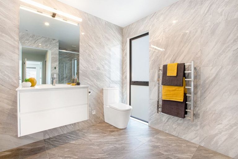 Photo of property in 26b Queen Charlotte Drive, Aotea, Porirua, 5024