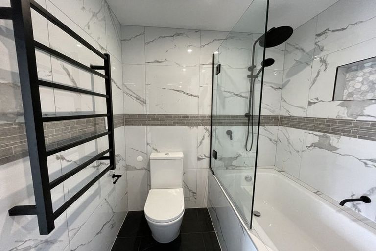 Photo of property in 9/148 Evans Bay Parade, Roseneath, Wellington, 6021