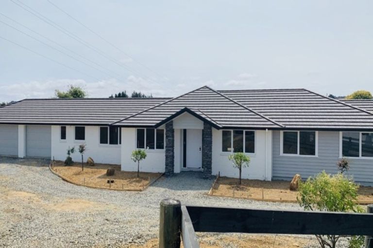 Photo of property in 18 Te Ara Aukati Terrace, Pokeno, 2471