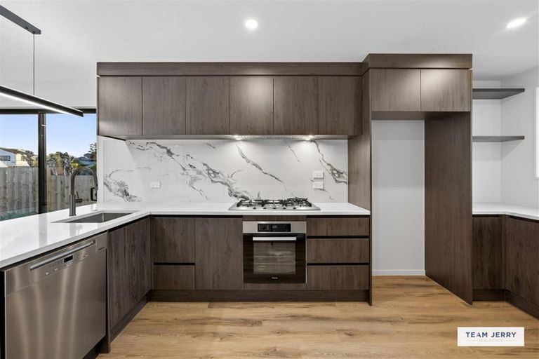 Photo of property in 25 Jandell Crescent, Bucklands Beach, Auckland, 2014