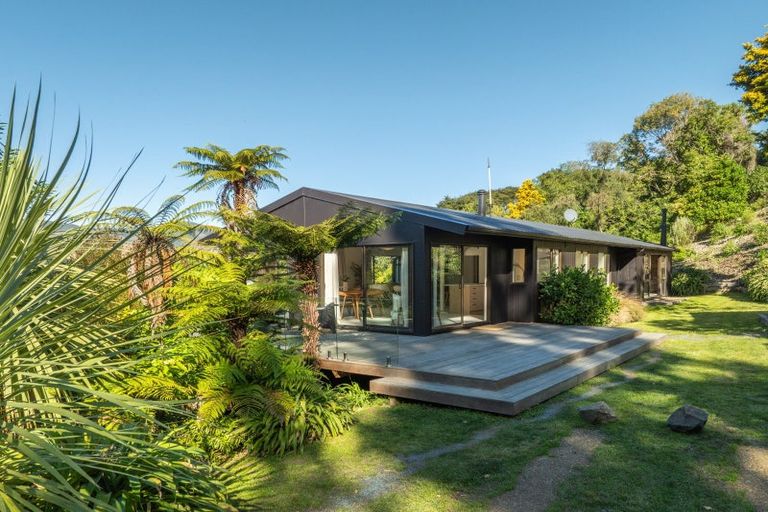 Photo of property in 20 Archdalls Road, Robinsons Bay, 7581