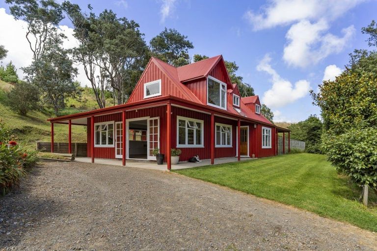 Photo of property in 172 Waiorongomai Road, Otaki, 5512