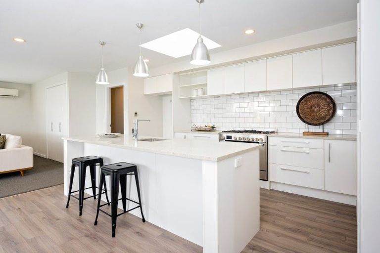 Photo of property in 9 Whakatomo Place, Havelock North, 4130