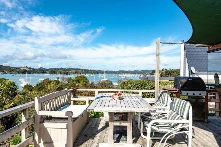 Photo of property in 15 Kakapu Road, Okiato, Russell, 0272