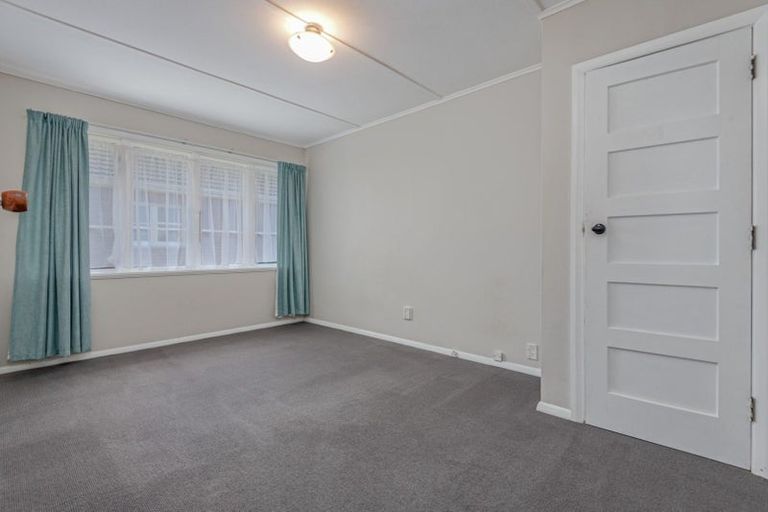 Photo of property in 41 Rangiora Avenue, Roslyn, Palmerston North, 4414