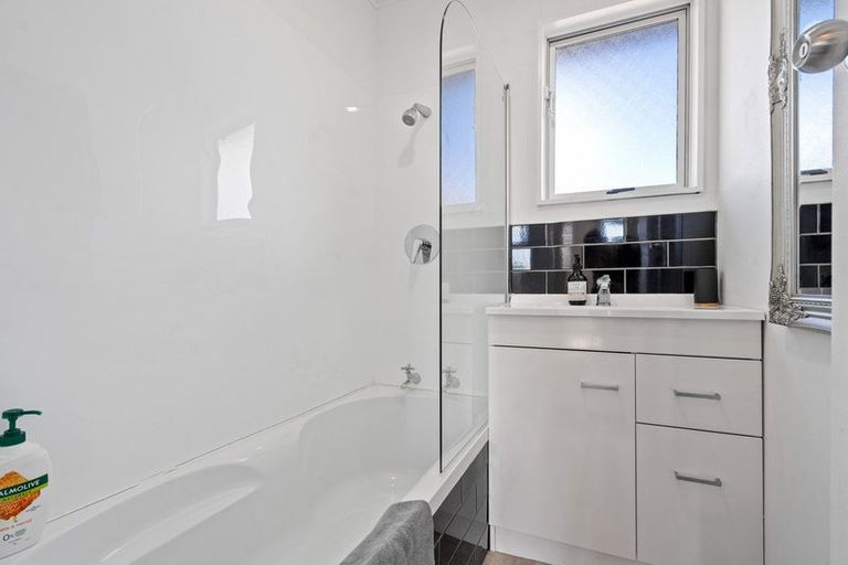 Photo of property in 36 Malcolm Street, Martinborough, 5711