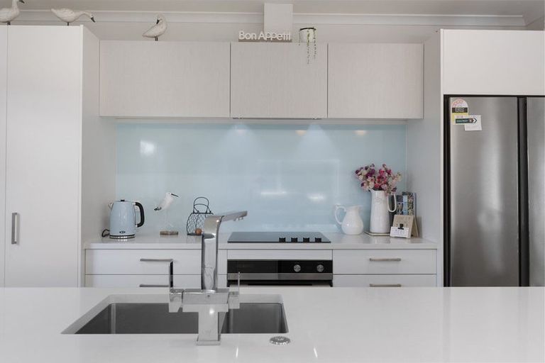 Photo of property in 18 Roka Street, Bell Block, New Plymouth, 4312