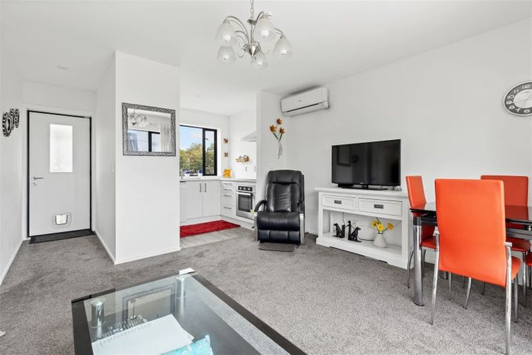 Photo of property in 2/306 Stanmore Road, Richmond, Christchurch, 8013