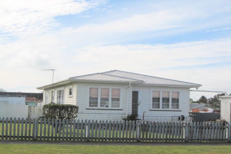 Photo of property in 58 Warwick Road, Stratford, 4332