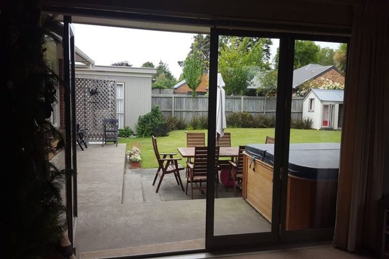 Photo of property in 205a Matsons Avenue, Papanui, Christchurch, 8053