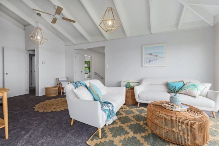 Photo of property in 14 Solway Place, Papakowhai, Porirua, 5024