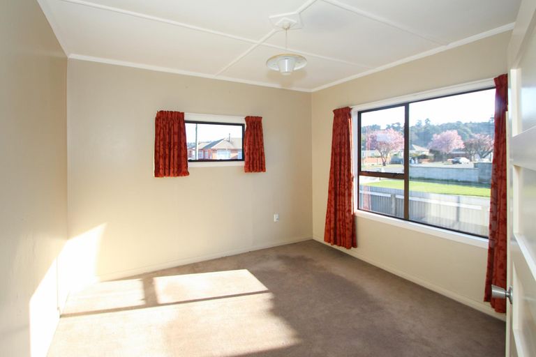 Photo of property in 10 Balmoral Street, Oamaru North, Oamaru, 9400