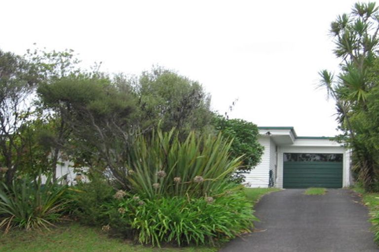 Photo of property in 53 Moire Road, Massey, Auckland, 0614